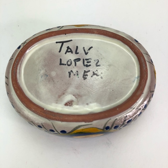 Trinket Box Lidded Oval Shaped CHIPED Mexico - Picture 7 of 9